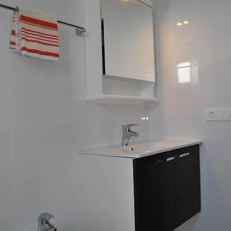 Poseidon Apartment *