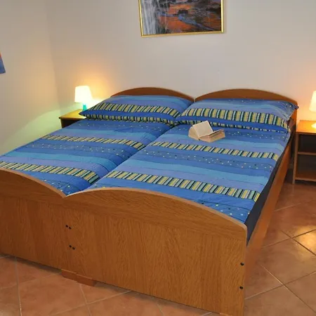 Poseidon Apartment *